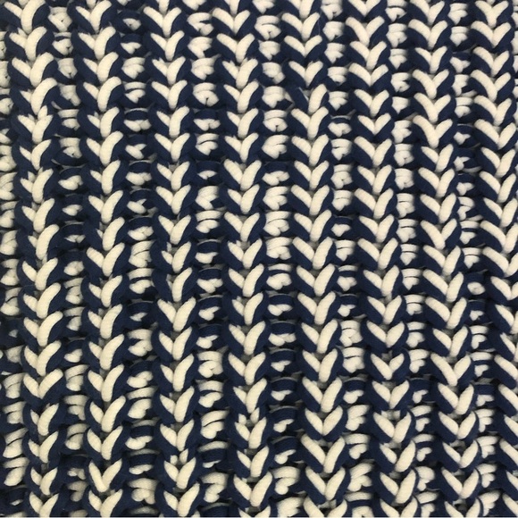 ALICE + OLIVIA Tomi Two-Tone Chunky Knit Top Size medium - Picture 6 of 11